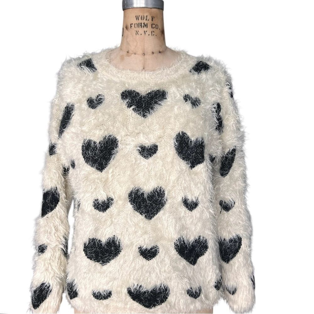 Robbi & Nikki Off White Fuzzy Sweater with Black Heart Pattern Size M